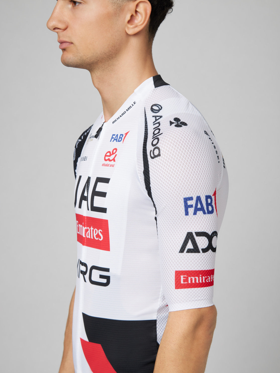 TADEJ POGACAR UAE TEAM EMIRATES - XRG 2026 MAGISTRALE ULTRA SHORT SLEEVE JERSEY